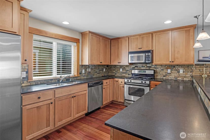 Property photo for 9130 45th Avenue Sw ##b, Seattle photo 9