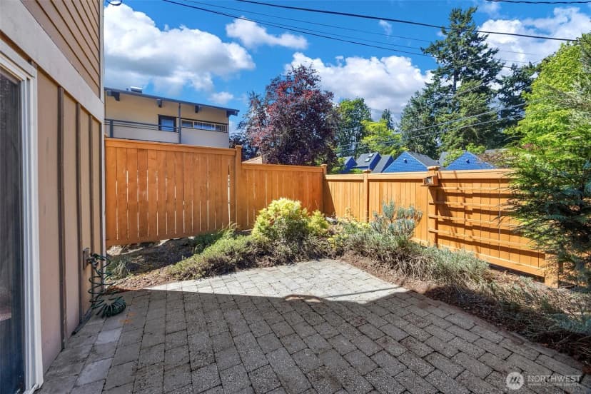 Property photo for 9130 45th Avenue Sw ##b, Seattle photo 6