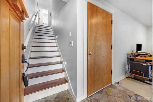 Property photo for 9130 45th Avenue Sw ##b, Seattle photo 3
