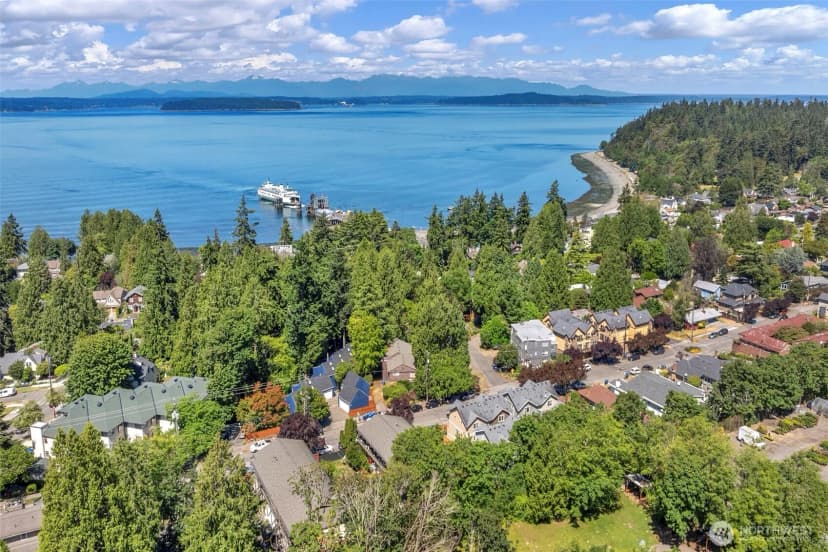 Property photo for 9130 45th Avenue Sw ##b, Seattle photo 33