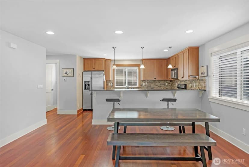 Property photo for 9130 45th Avenue Sw ##b, Seattle photo 12