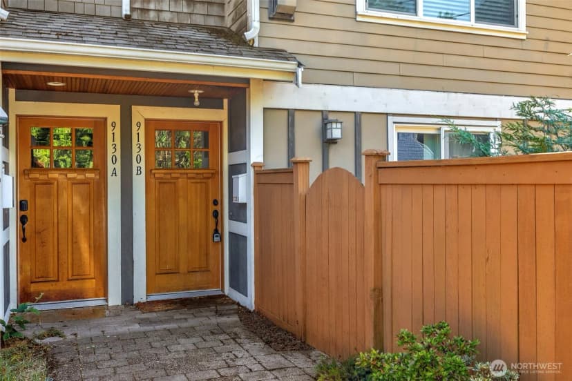 Property photo for 9130 45th Avenue Sw ##b, Seattle photo 2