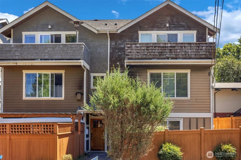 Property photo for 9130 45th Avenue Sw ##b, Seattle