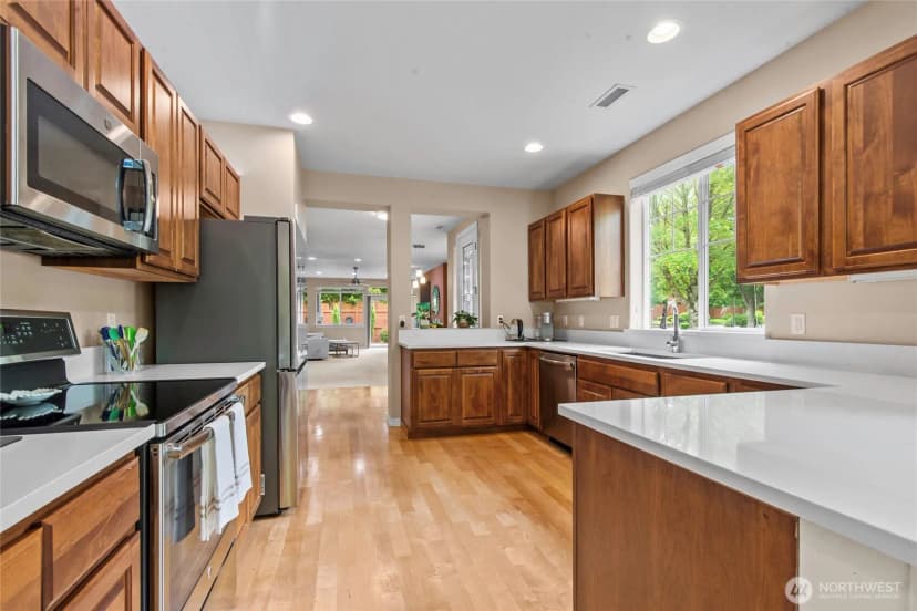 Property photo for 4900 Cypress Drive Ne, Lacey photo 11