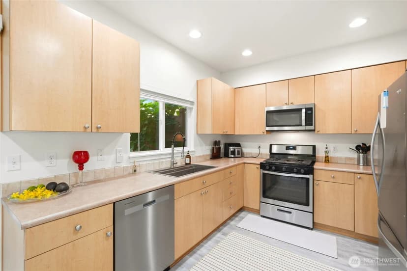 Property photo for 4740 Lake Place South #a, Renton photo 16