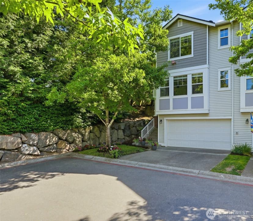 Property photo for 4740 Lake Place South #a, Renton photo 2