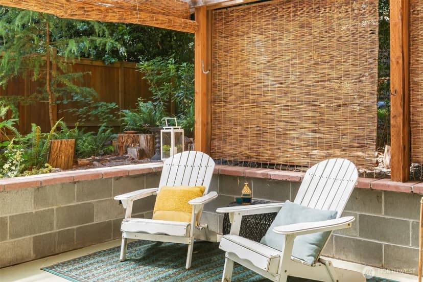 Property photo for 13337 25th Avenue Ne, Seattle photo 16