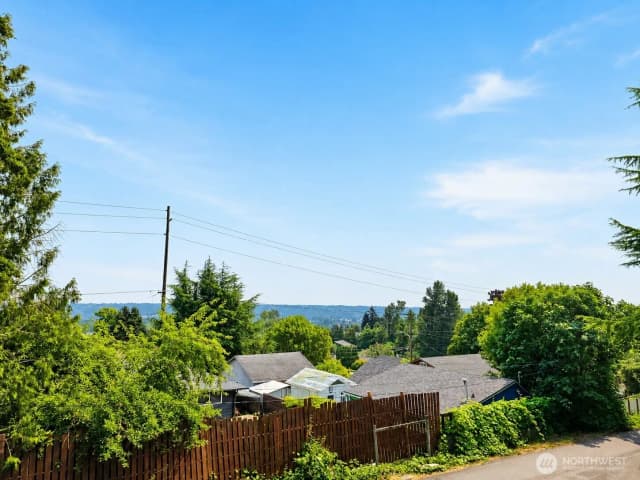 Property photo for 4848 S 170th Street, Sea Tac photo 5