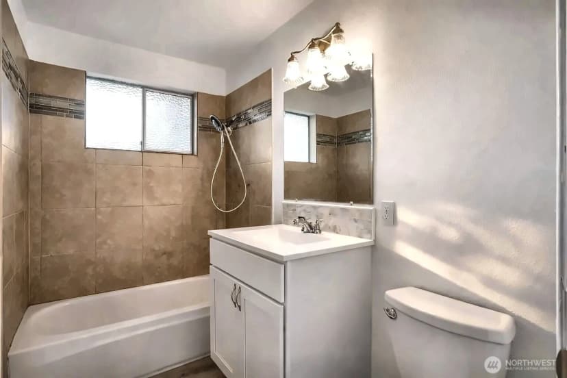 Property photo for 4848 S 170th Street, Sea Tac photo 15