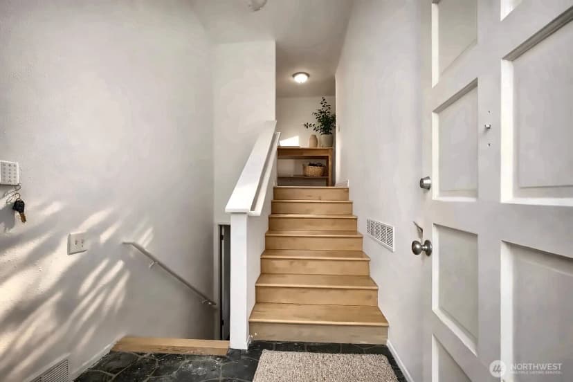 Property photo for 4848 S 170th Street, Sea Tac photo 6