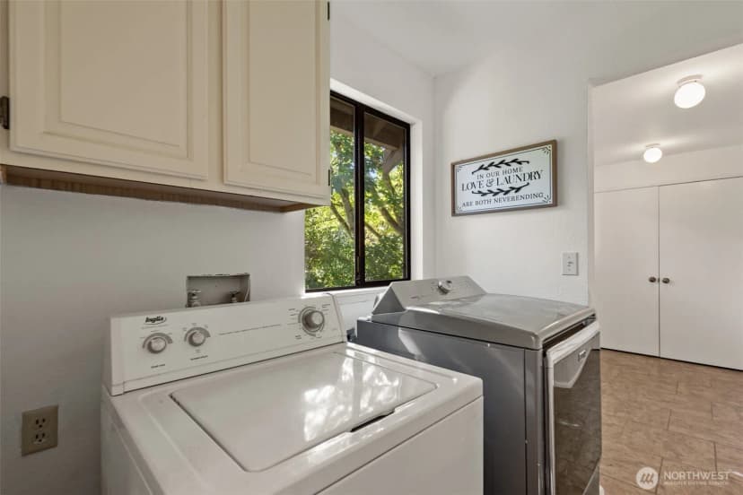 Property photo for 13257 Se 54th Place, Bellevue photo 20