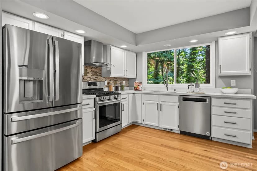 Property photo for 9123 Ne 145th Street, Kirkland photo 6