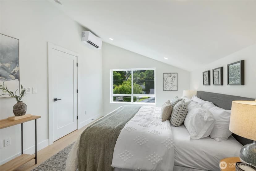 Property photo for 10053 8th Avenue Nw, Seattle photo 21