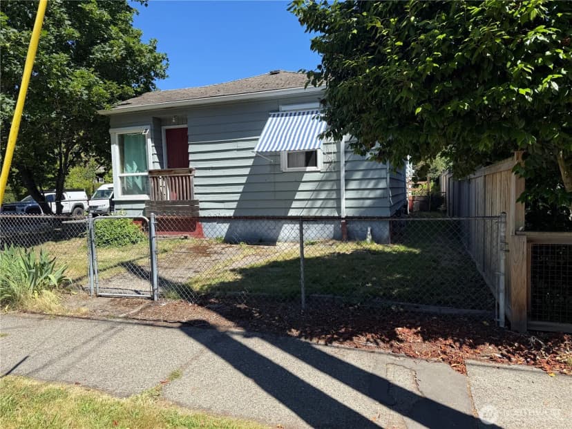 Property photo for 5050 50th Avenue Sw, Seattle photo 6
