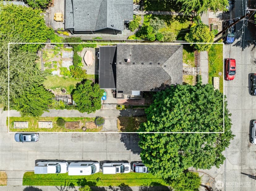 Property photo for 5050 50th Avenue Sw, Seattle