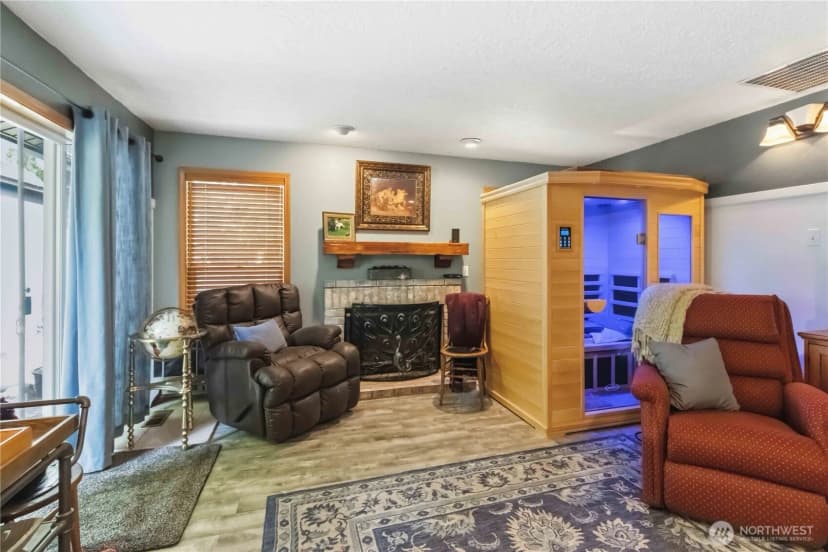 Property photo for 209 W Beacon Hill Drive, Longview photo 23