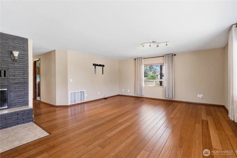 Property photo for 301 Main Street, Riverside photo 9