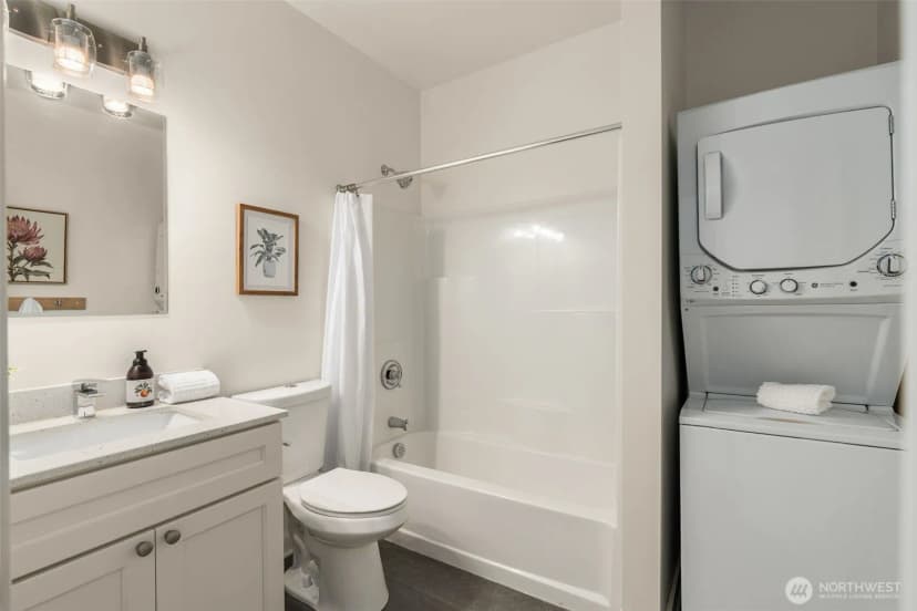 Property photo for 3222 38th Avenue Sw, Seattle photo 13
