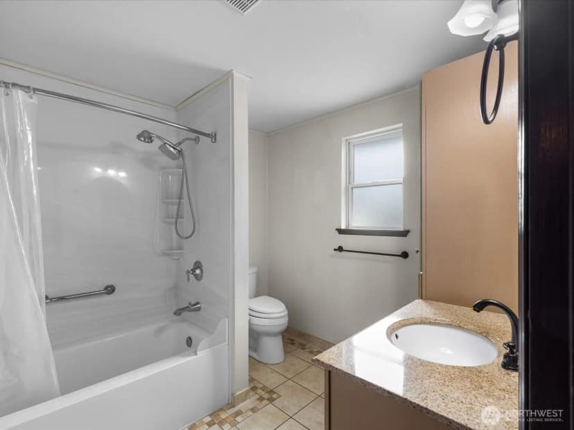 Property photo for 7812 Condor Drive Ne, Arlington photo 12