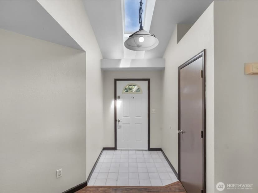 Property photo for 7812 Condor Drive Ne, Arlington photo 16