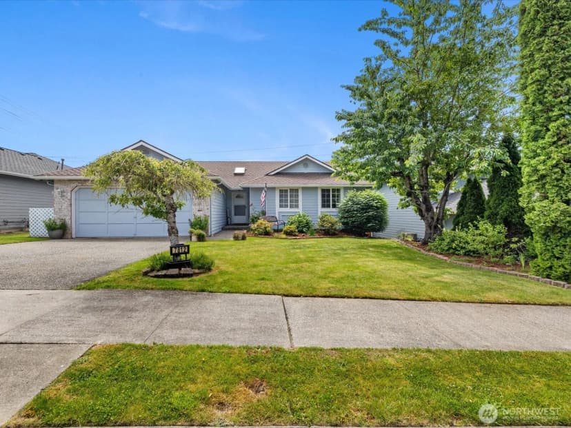 Property photo for 7812 Condor Drive Ne, Arlington photo 2