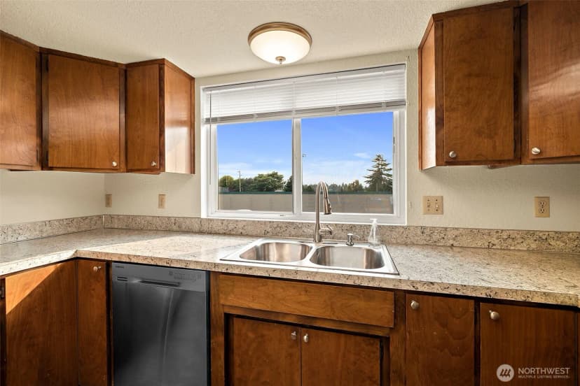 Property photo for 2516 Rockefeller Avenue #a, Everett photo 9