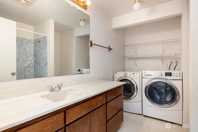 Property photo for 2516 Rockefeller Avenue #a, Everett photo 35