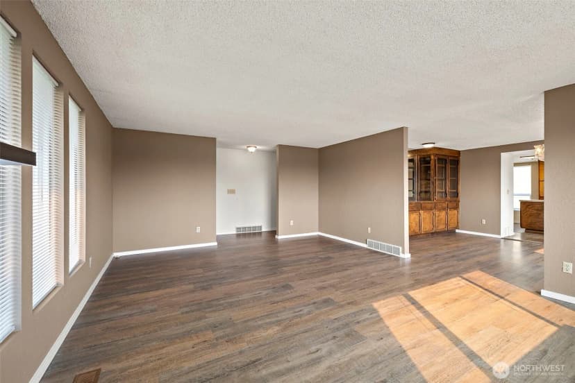 Property photo for 2516 Rockefeller Avenue #a, Everett photo 22