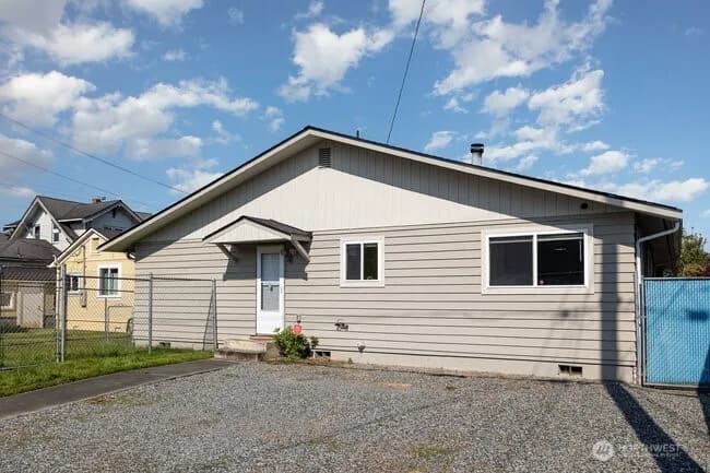Property photo for 2516 Rockefeller Avenue #a, Everett photo 37