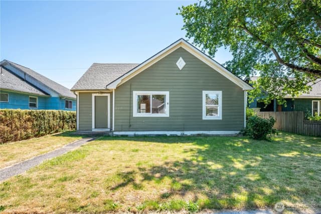 Property photo for 608 16th Avenue, Longview