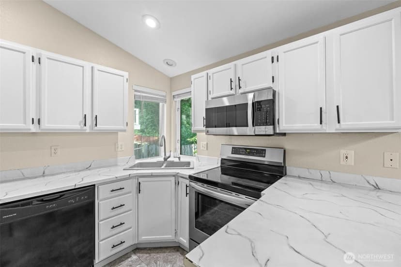 Property photo for 9735 S 222nd Street, Kent photo 6
