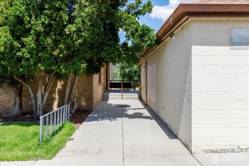 Property photo for 412 Federal Avenue, Grand Coulee photo 32