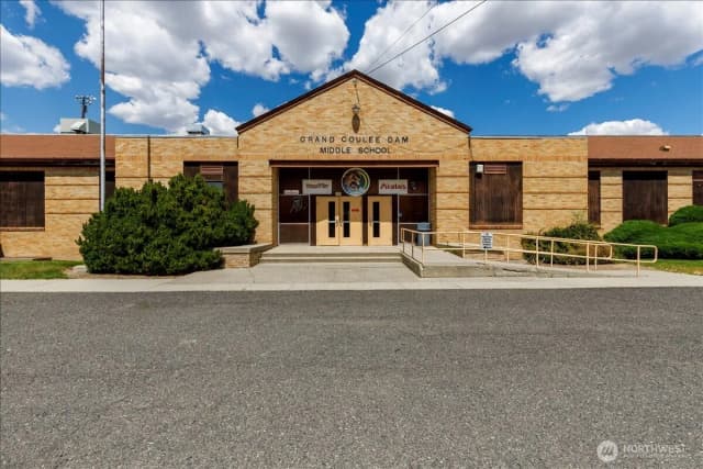 Property photo for 412 Federal Avenue, Grand Coulee photo 2
