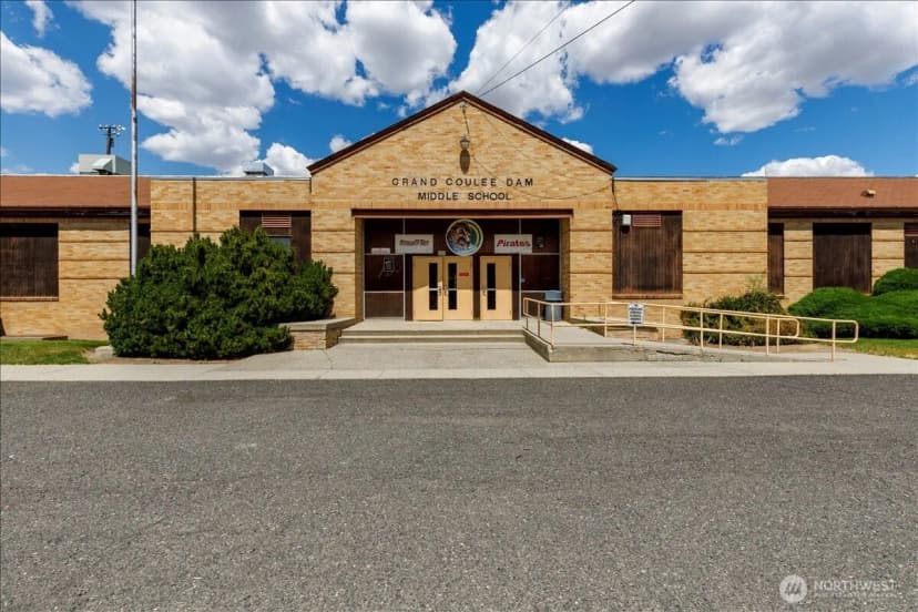 Property photo for 412 Federal Avenue, Grand Coulee photo 2