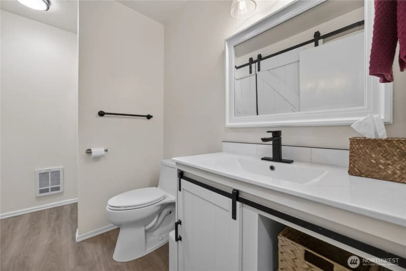Property photo for 101 Pine Avenue #103, Snohomish photo 18