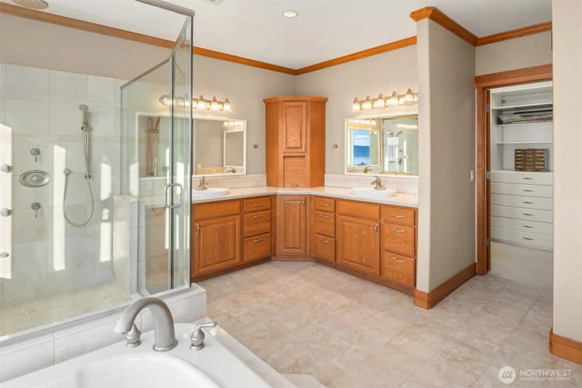 Property photo for 1240 Sw 296th Street, Federal Way photo 28