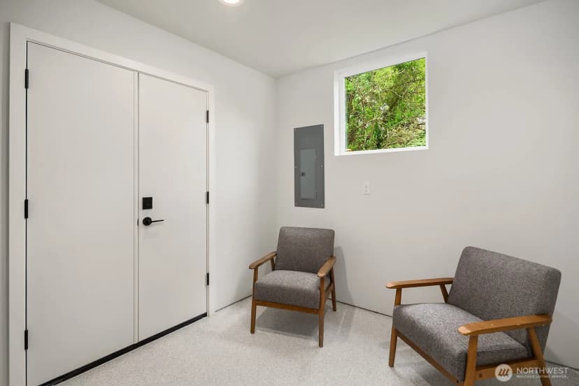Property photo for 108 29th Avenue E, Seattle photo 14