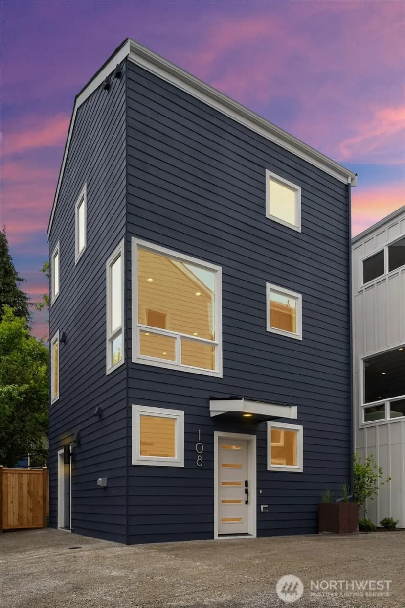 Property photo for 108 29th Avenue E, Seattle