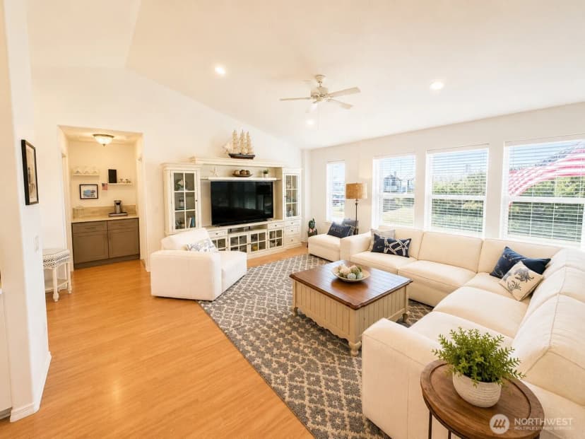 Property photo for 32404 G Street, Ocean Park photo 24