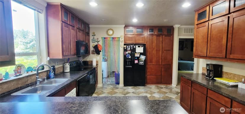 Property photo for 40 Se Foxglove Avenue, Shelton photo 5