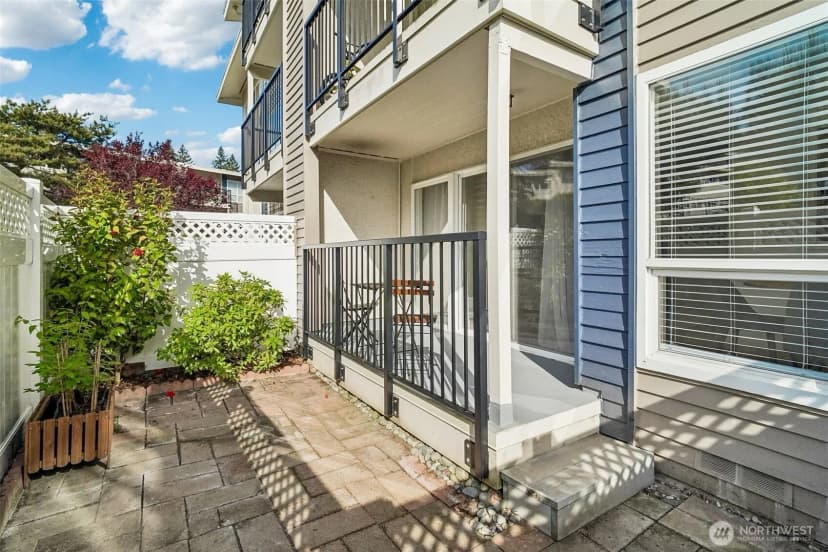 Property photo for 12700 Ne 8th Street #e-104, Bellevue photo 17