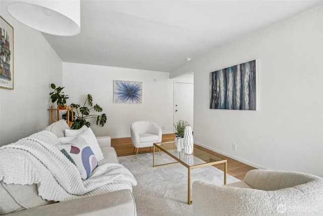 Property photo for 12700 Ne 8th Street #e-104, Bellevue photo 3