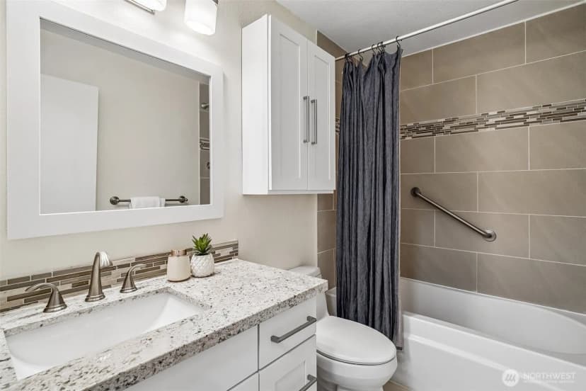 Property photo for 12700 Ne 8th Street #e-104, Bellevue photo 14