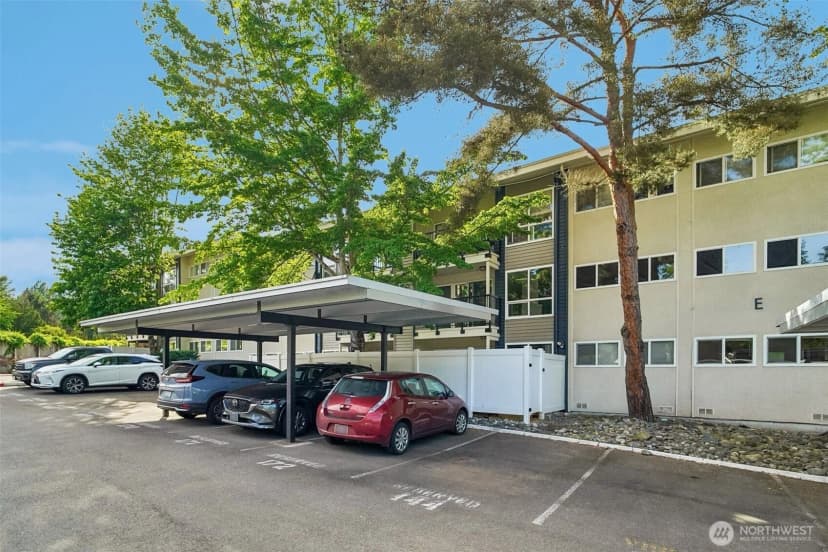 Property photo for 12700 Ne 8th Street #e-104, Bellevue photo 25