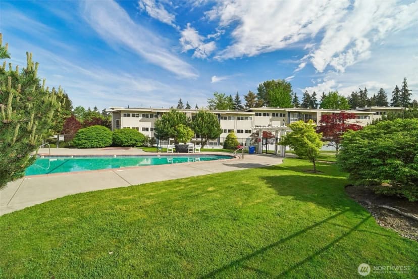 Property photo for 12700 Ne 8th Street #e-104, Bellevue photo 22