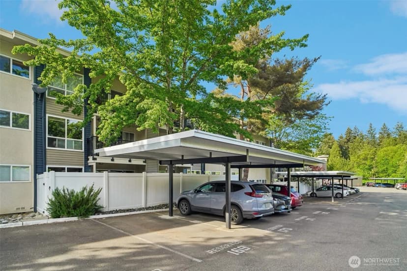 Property photo for 12700 Ne 8th Street #e-104, Bellevue photo 26