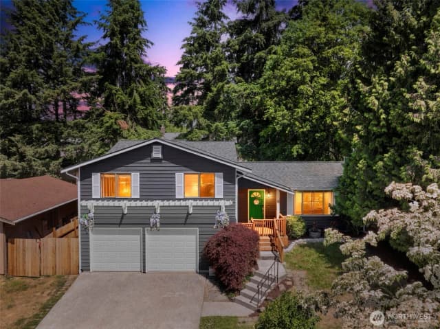 Property photo for 13236 Ne 129th Place, Kirkland