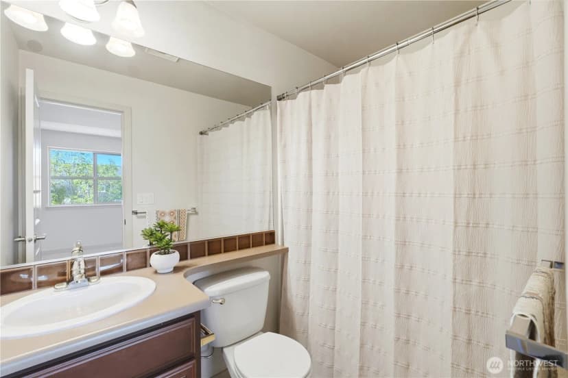 Property photo for 4846 Pointes Drive, Mukilteo photo 21