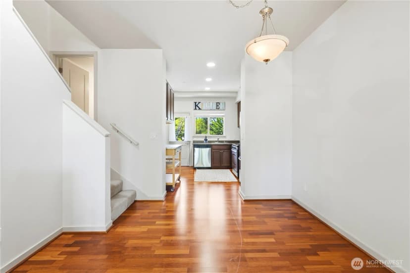 Property photo for 4846 Pointes Drive, Mukilteo photo 9