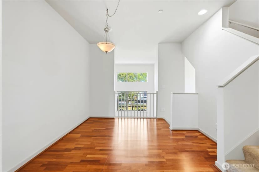 Property photo for 4846 Pointes Drive, Mukilteo photo 11